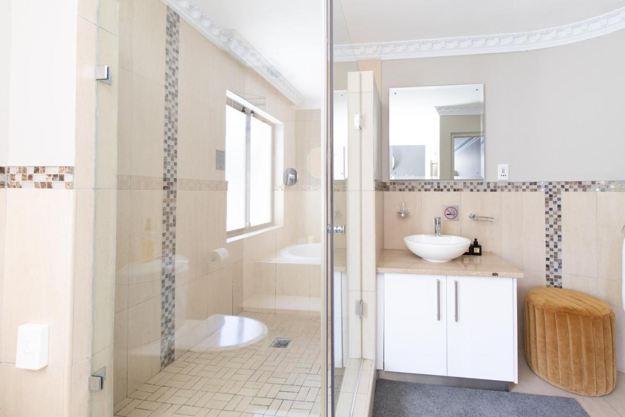 Oceana Palms Luxury Guest House Gordonʼs Bay Dış mekan fotoğraf