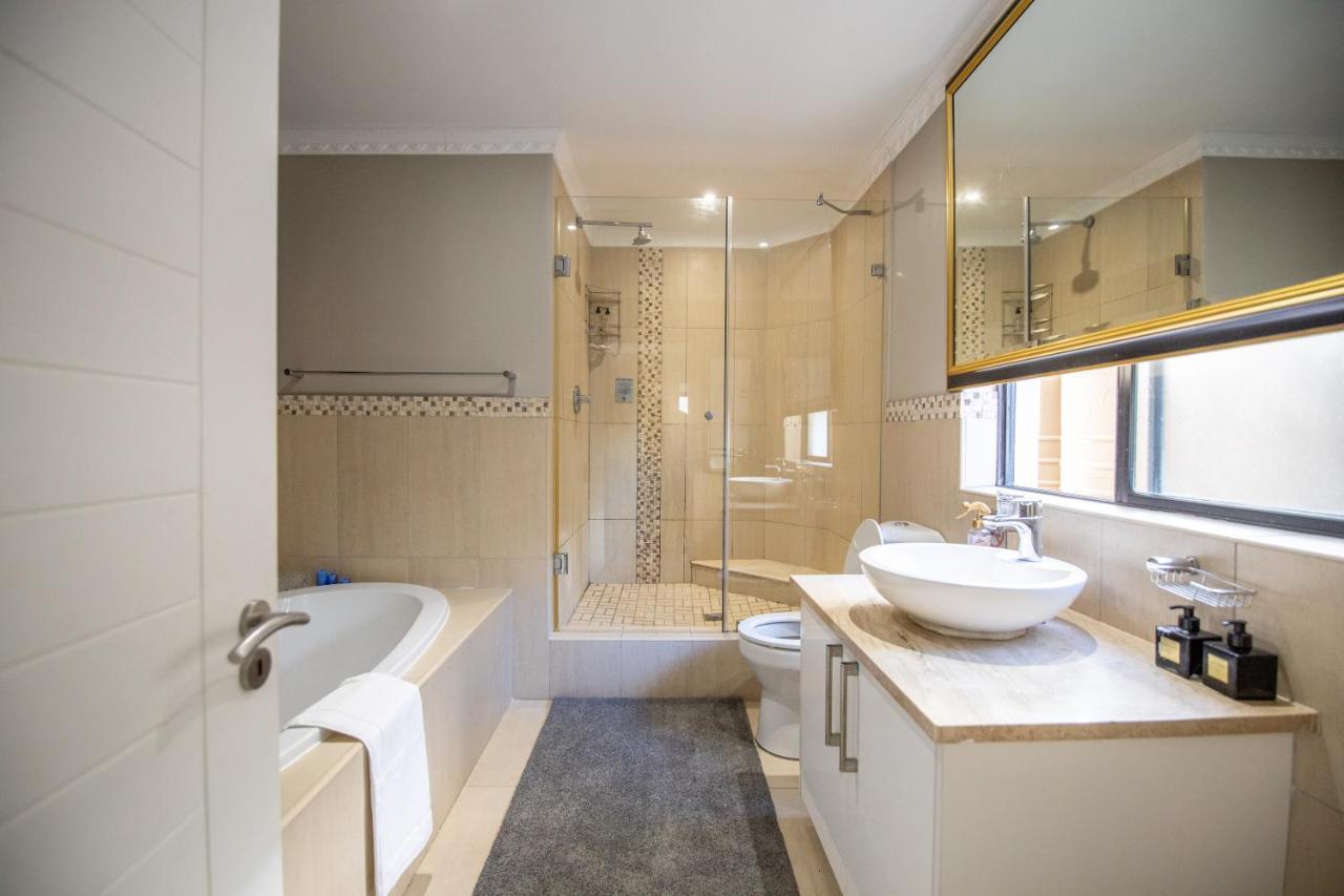Oceana Palms Luxury Guest House Gordonʼs Bay Dış mekan fotoğraf